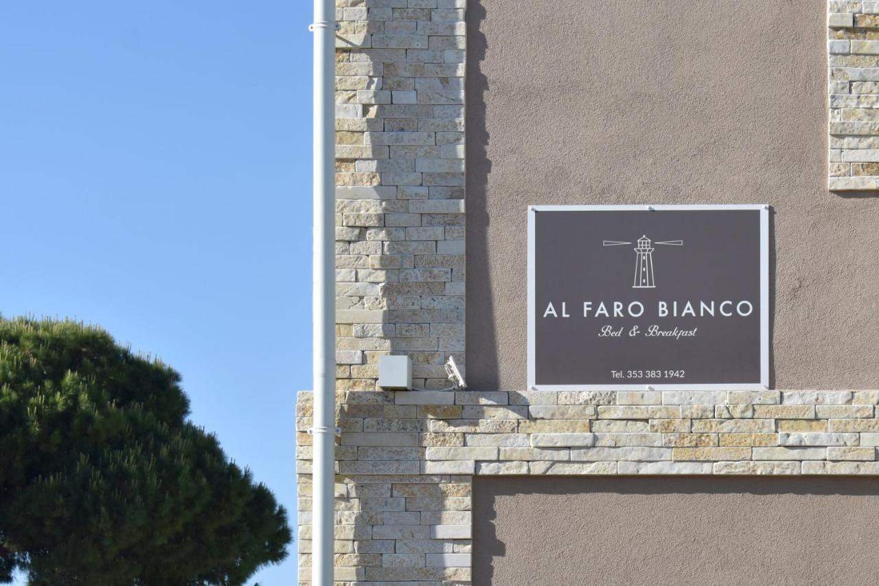 Al Faro Bianco B&B Con Parcheggio Vasto Extérieur photo